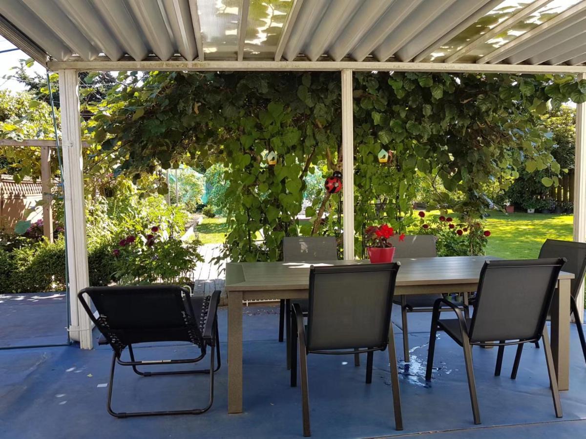 Private Single Room In A House Ричмонд Экстерьер фото